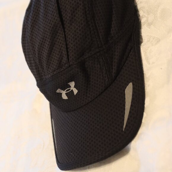 Under Armor Black Lightweight Running Cap Reflective Logos Front and Back Casual - Picture 1 of 14